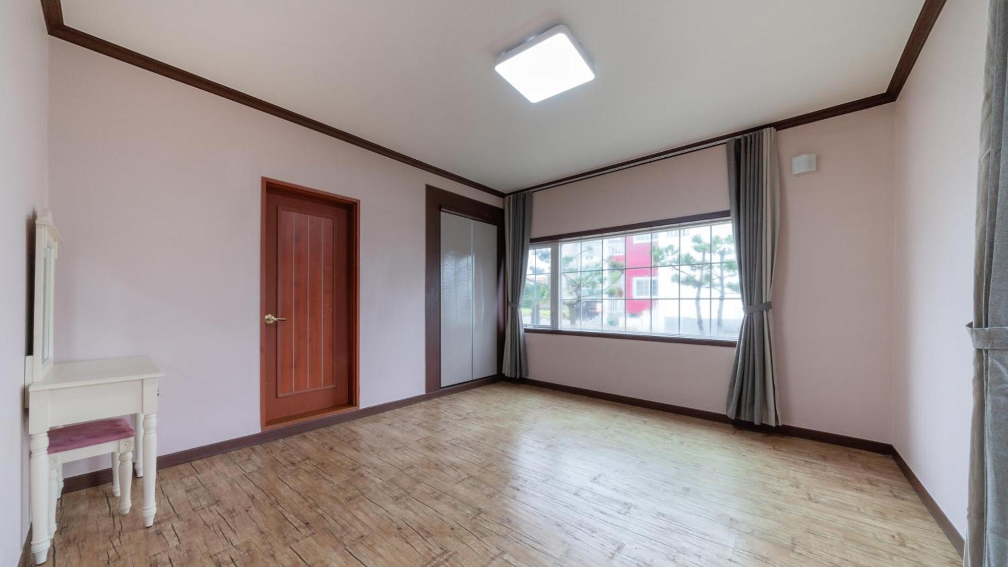 Grim Resort Csedzsu Kültér fotó