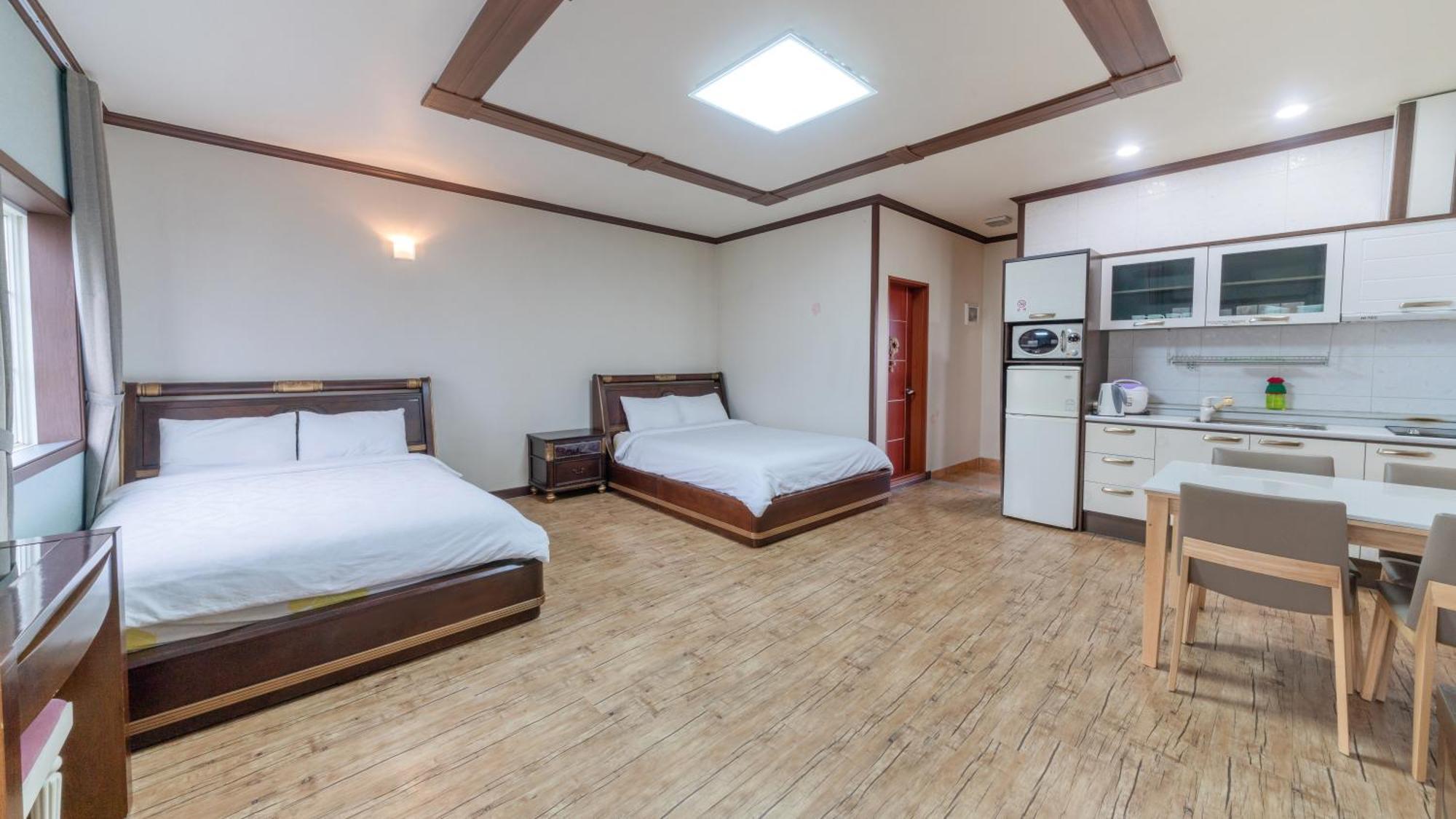 Grim Resort Csedzsu Kültér fotó
